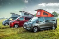 0-Ford-Transit-Custom-FordWagen-SWB-Magentic-Grey-with-Red-Can (3)