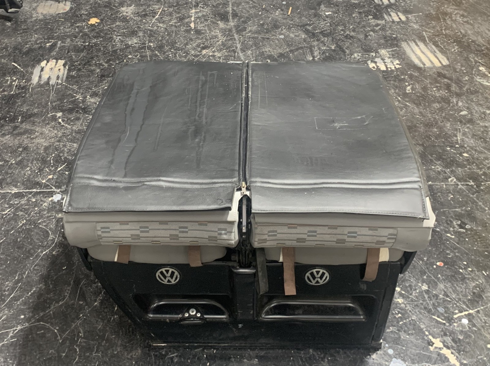 VOLKSWAGEN T5 PASSANGER FOLDING DOUBLE SEAT WITH SWIVEL BASE WITH COVERS-12 VOLKSWAGEN T5 PASSANGER FOLDING DOUBLE SEAT WITH SWIVEL BASE WITH COVERS-12