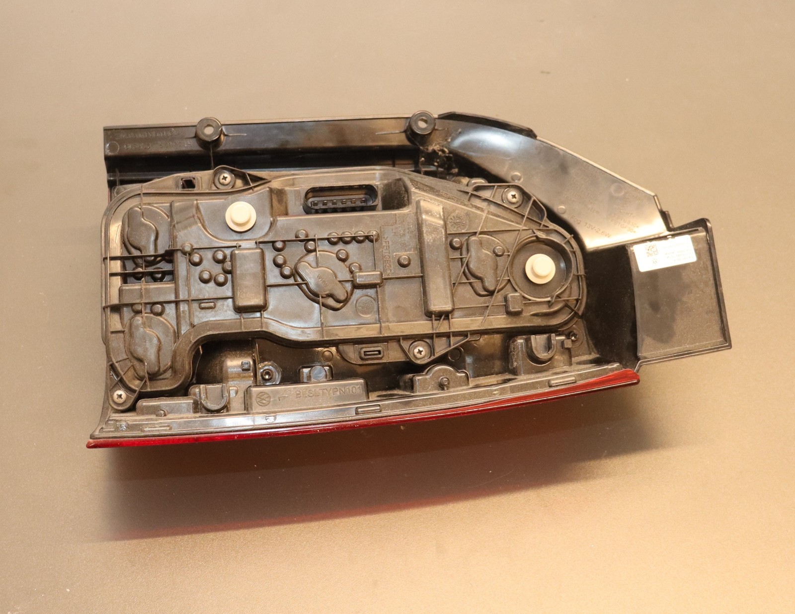 VW TRANSPORTER T6 REAR LIGHT CLUSTER 7LA945095K-5 VW TRANSPORTER T6 REAR LIGHT CLUSTER 7LA945095K-5